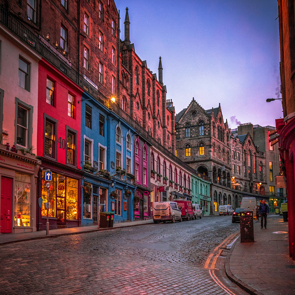 Edinburgh walking tours through the historic Old Town and Royal Mile