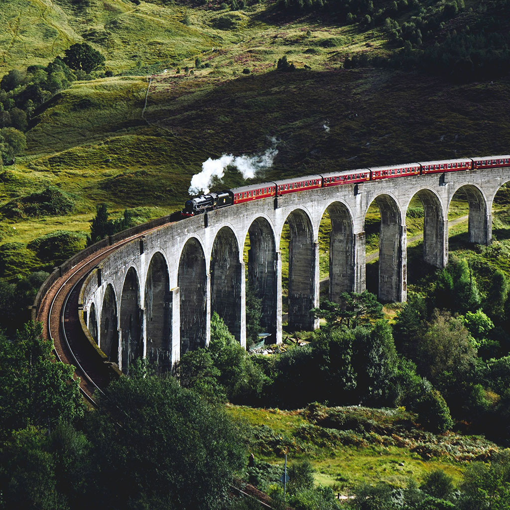 popular custom tour routes in Scotland including Highlands and castles